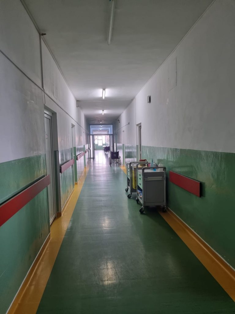 Medicina-Interna-2023-02-06-at-14.41.04-1-768x1024