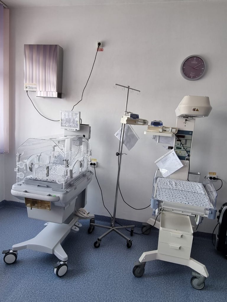 Neonatologie-2023-02-06-at-09.10.09-7-768x1024